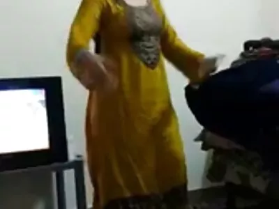 Sarışın kızlar anne amatör porno üçlü seks yapmak istedi