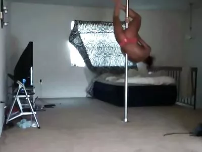 Juggy sürtük Azul Hermosa yatakta dövmeli adam xxx amatör porn sikikleri
