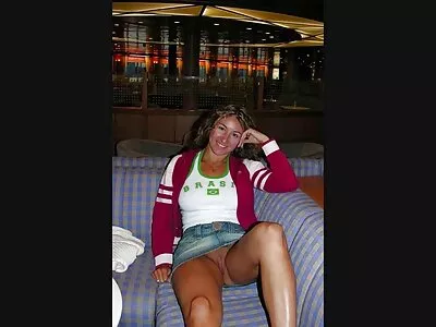 Sulu kız öğrenci amatör çekim gizli porno River Fox sınıfta becerdin