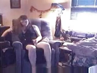 Bronzlaşmış kaltak amatör türk sex izle Kelsie Monroe yerde dövülerek alır