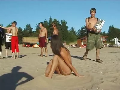 Sarışın bayan üçlü sex amatör türk seks yapıyor