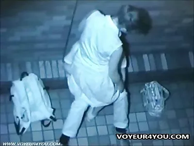 Seksi siyah öğretmen amator turk pornolari Diamond Jackson, öğrenciyi ıslak deliğine lanetle baştan çıkardı