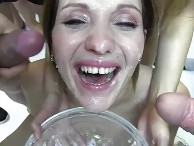 Busty Asyalı kadın porno türk amatör gizlice kocasının kardeşi sikikleri